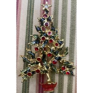 Vintage Christmas Tree Brooch Pin, Gold Color With Red And Clear Crystals